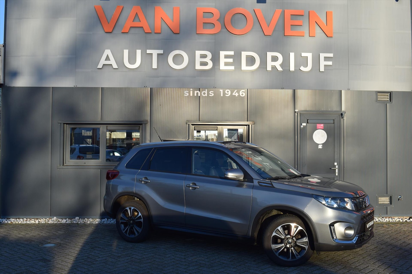 Suzuki Vitara - 1.4 Boosterjet 140pk 2WD Aut Stijl (sunroof) - AutoWereld.nl