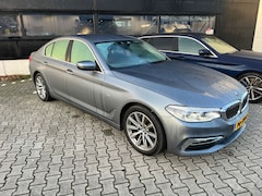 BMW 5-serie - 520d luxury comfortzetels led navi leer trekhaak nl auto Dealer onderhouden