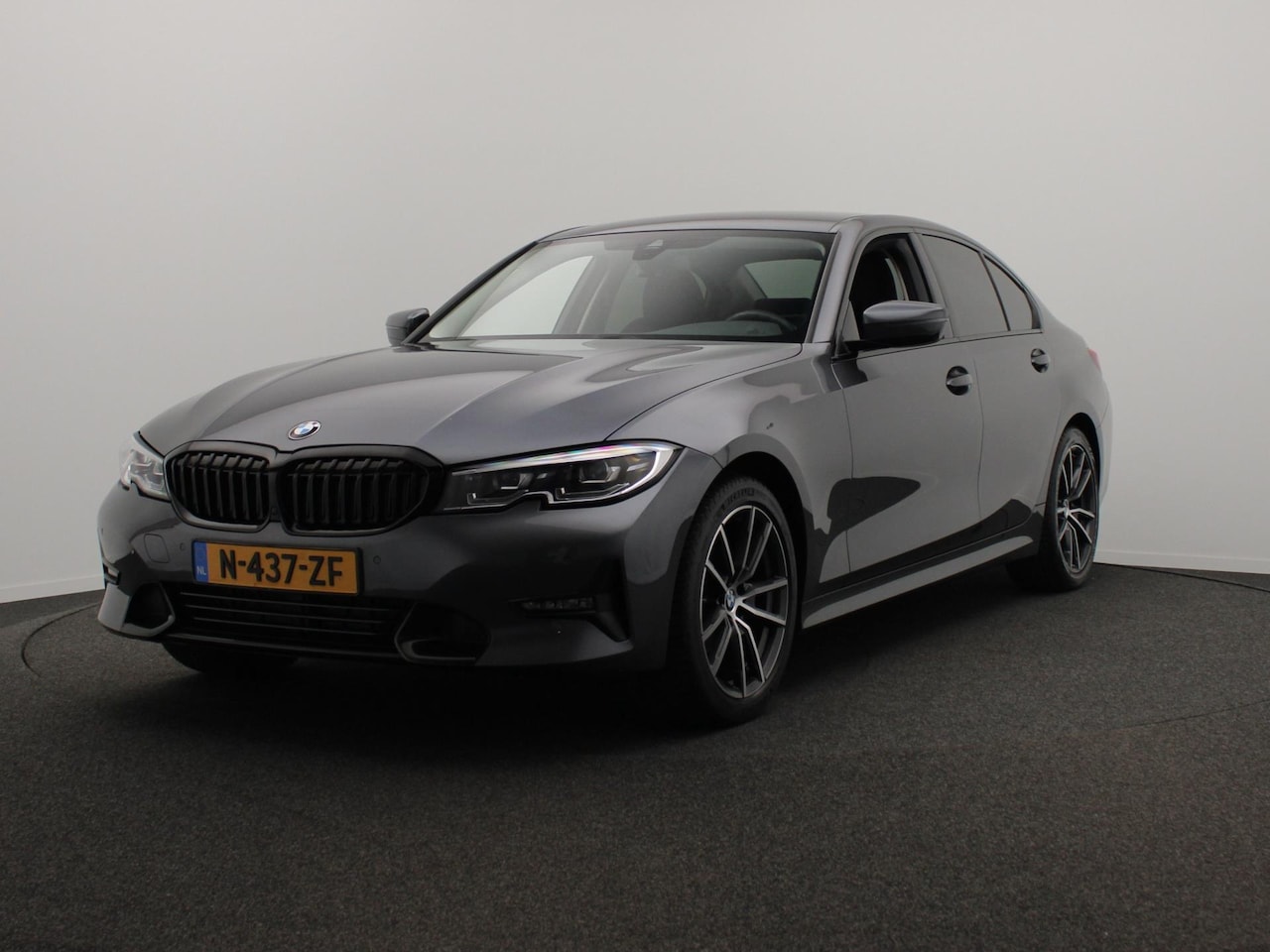 BMW 3-serie - 318i Executive Edition * Origineel Nederlands * Carplay Leder Navigatie Cruise - AutoWereld.nl