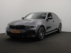 BMW 3-serie - 318i Executive Edition * Origineel Nederlands * Carplay Leder Navigatie Cruise