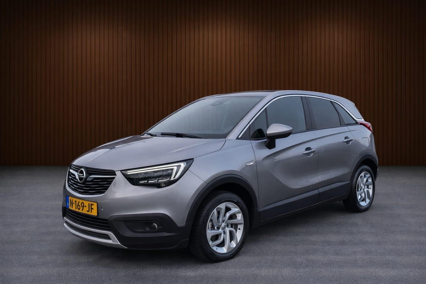 Opel Crossland X - 1.2 Turbo Innovation Automaat 18000KM!! - AutoWereld.nl