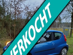 Peugeot 107 - 1.0-12V Accent Nieuwe apk 113.000 boekjes aanwezig