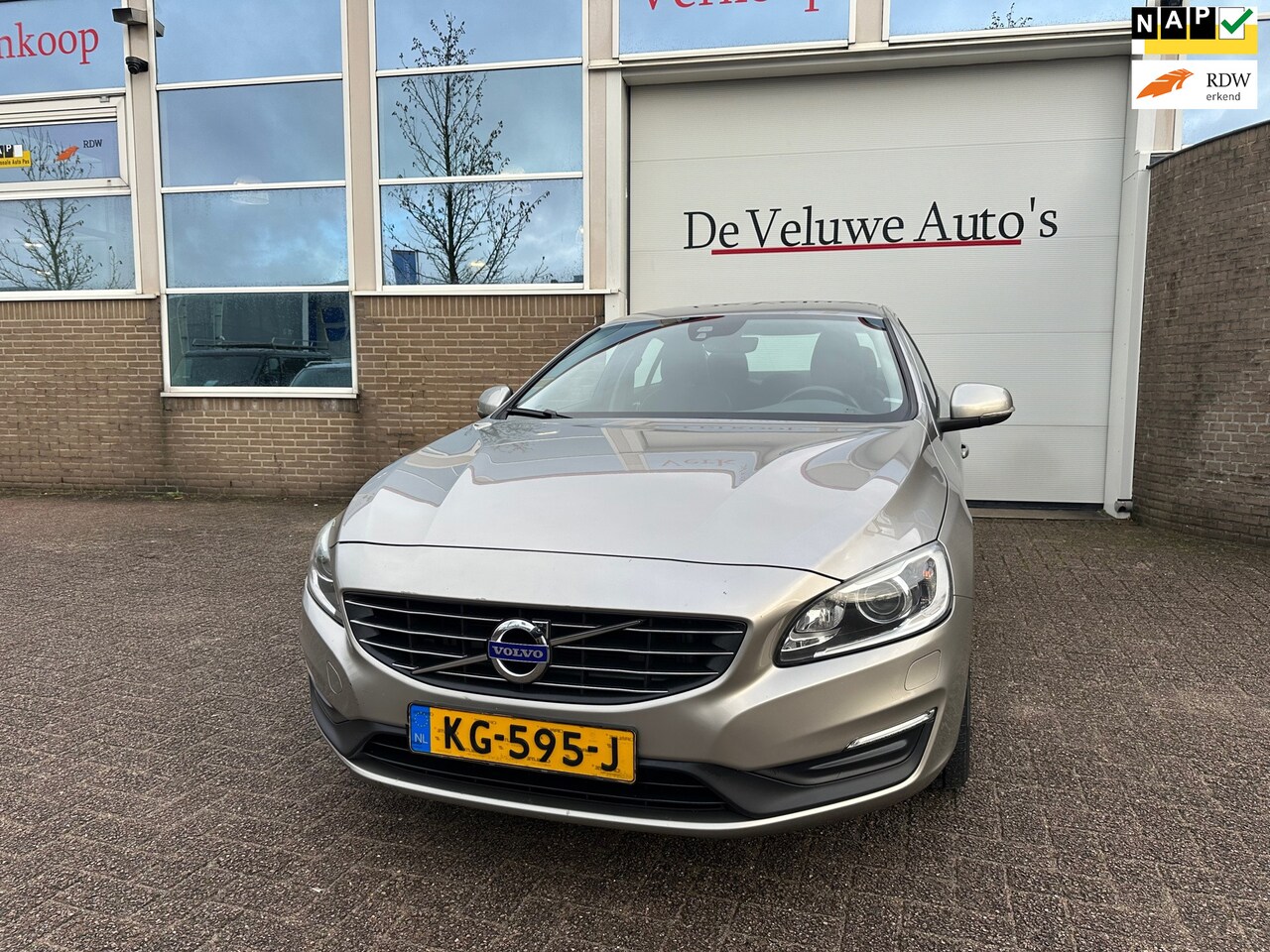 Volvo S60 - 1.5 T2 Nordic+ | BI-Xenon | Automaat |Navigatie | - AutoWereld.nl
