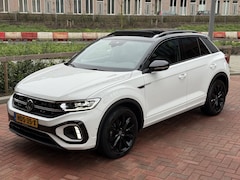 Volkswagen T-Roc - 1.5 TSI 150PK R-Line Pano Automaat Navi Camera Facelift
