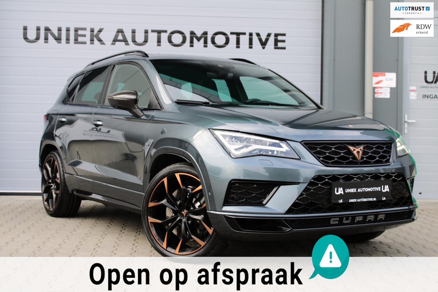 CUPRA Ateca - 2.0 TSI 4DRIVE LIMITED EDITION | AKRAPOVIC | BREMBO | CARBON | PANO | 360ºCAMERA | 20" | B - AutoWereld.nl