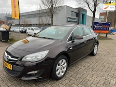 Opel Astra - 1.4 Business + Netjes - Cruise - Half Leder - Pdc - 2014