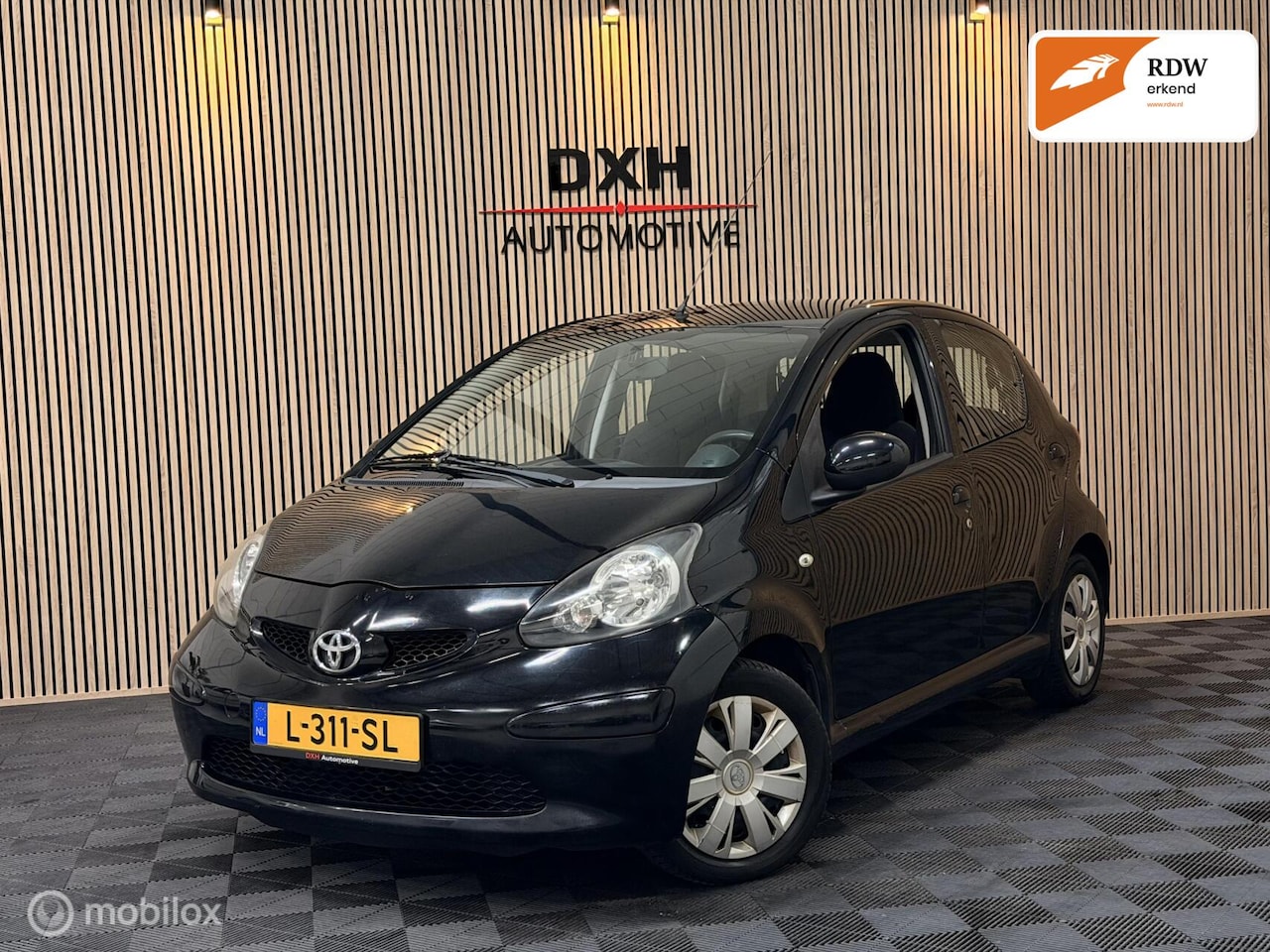 Toyota Aygo - 1.0-12V + 5-DEURS 105.000km AIRCO APK-20/7/2026 - AutoWereld.nl
