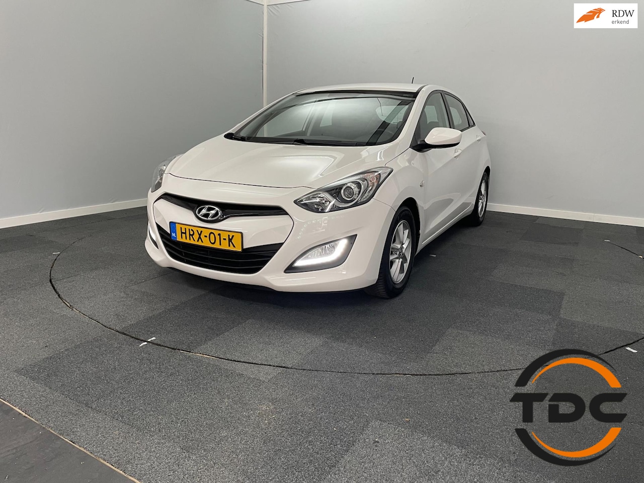Hyundai i30 - 1.4 AIRCO PDC LMV - AutoWereld.nl
