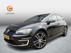 Volkswagen Golf - 1.4 TSI GTE | Pano | Keyless | LED | Carplay