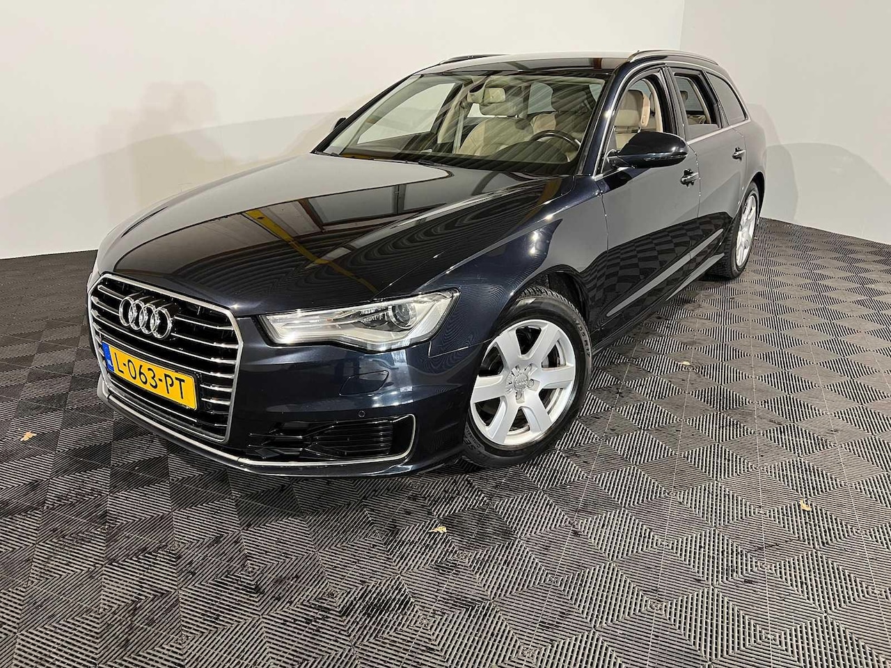 Audi A6 Avant - 2.0 TDI ultra Premium Edition 2.0 TDI ultra Premium Edition - AutoWereld.nl
