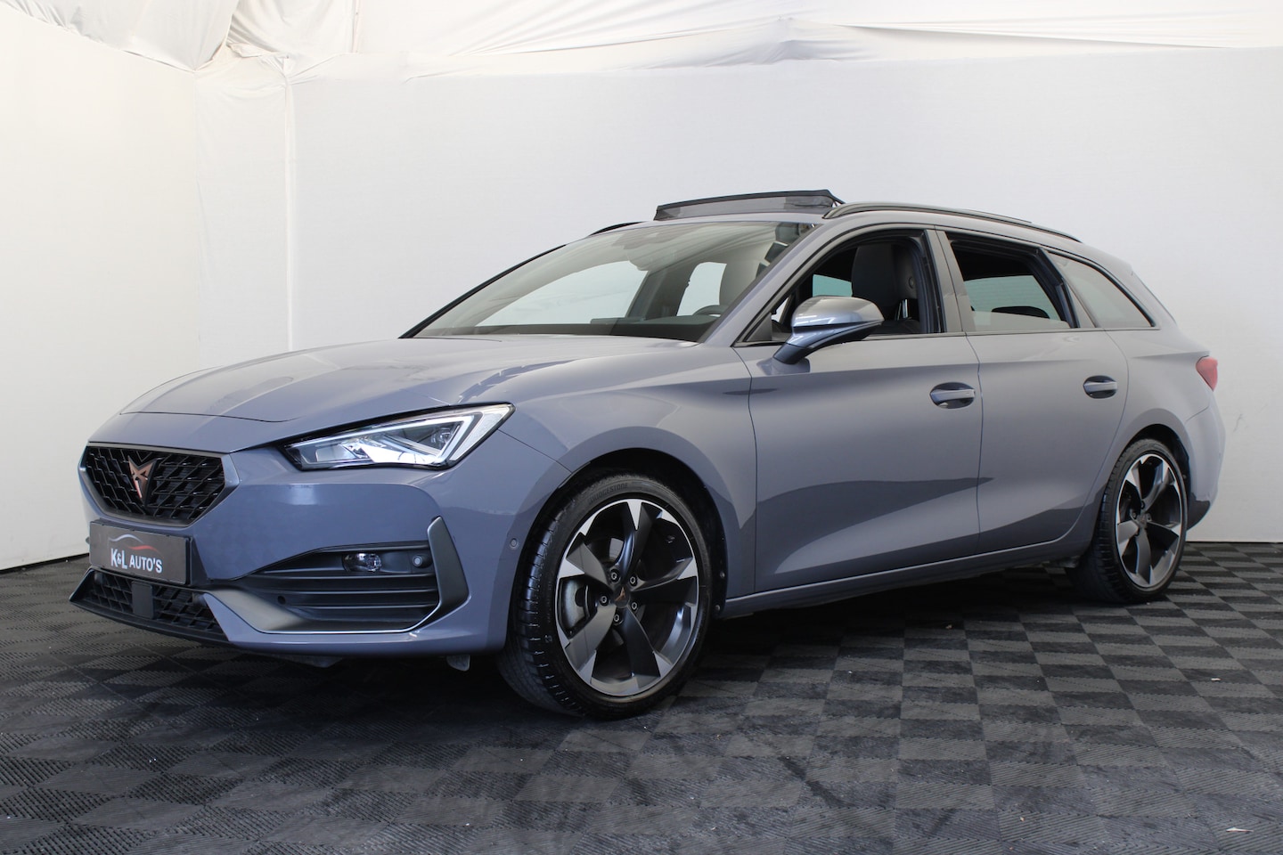 CUPRA Leon Sportstourer - 1.5 eTSI Business Edition |Pano|Camera|ACC| - AutoWereld.nl