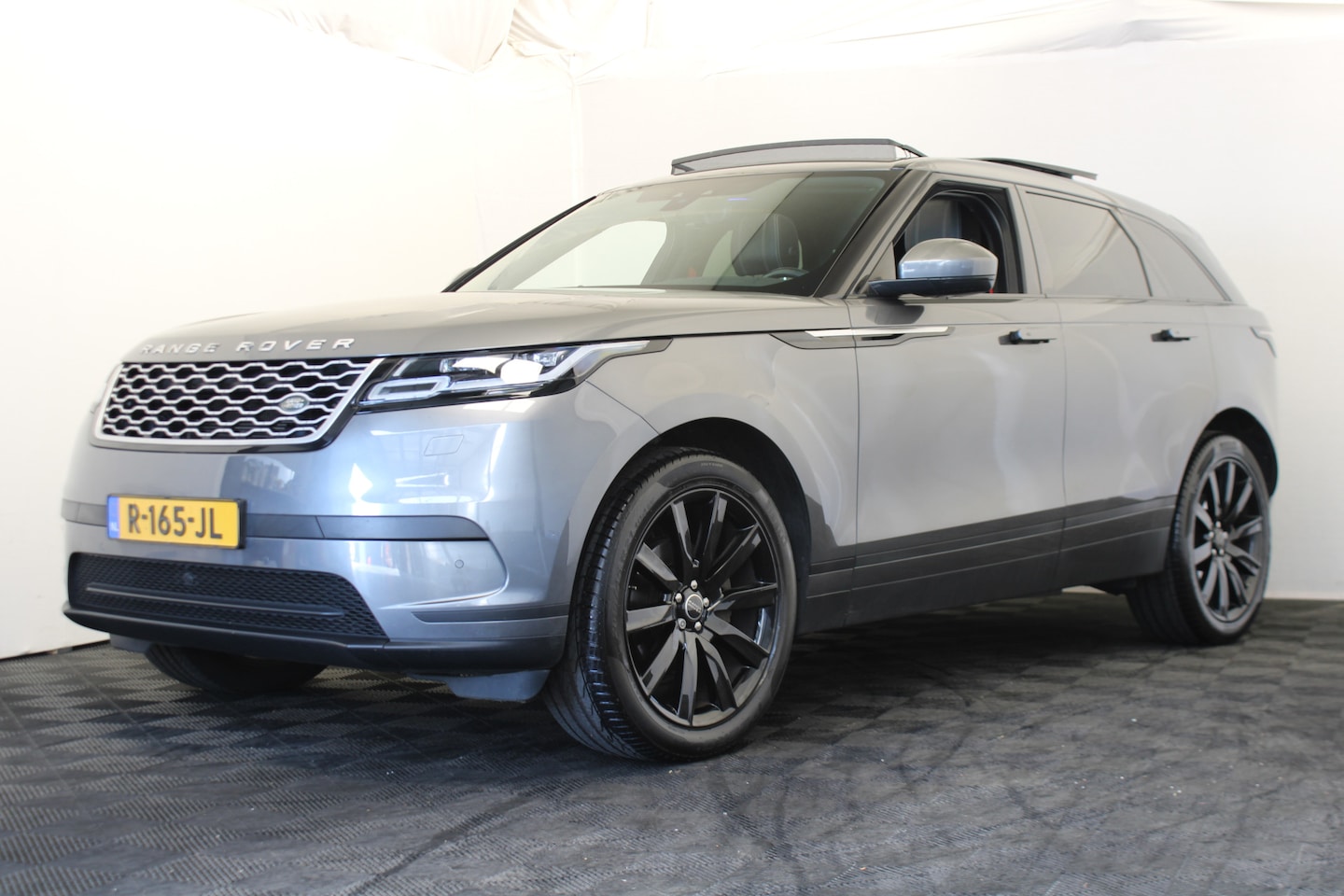 Land Rover Range Rover Velar - 2.0 I4 AWD HSE |Pano|sterrenhemel - AutoWereld.nl