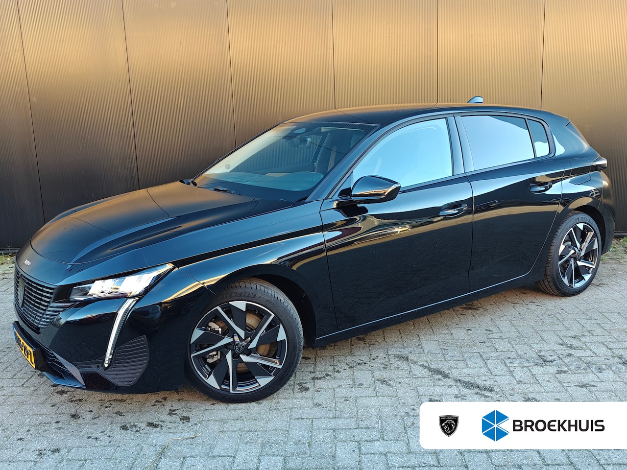 Peugeot 308 - 1.6 Plug-in Hybrid 180 Allure Avantage | 7,4 kW lader | Achteruitrijcamera | Apple Carplay - AutoWereld.nl