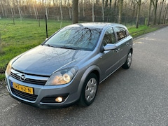 Opel Astra - 1.6 Essentia AUTOMAAT 1 JAAR APK