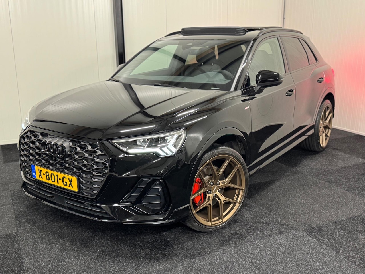 Audi Q3 - 40 TFSI quattro S-line 2022 CARBON/VOSSEN/21"/KEYLESS/MEMORY/MATRIX/MEMORY/PANO/NIEUWSTAAT - AutoWereld.nl