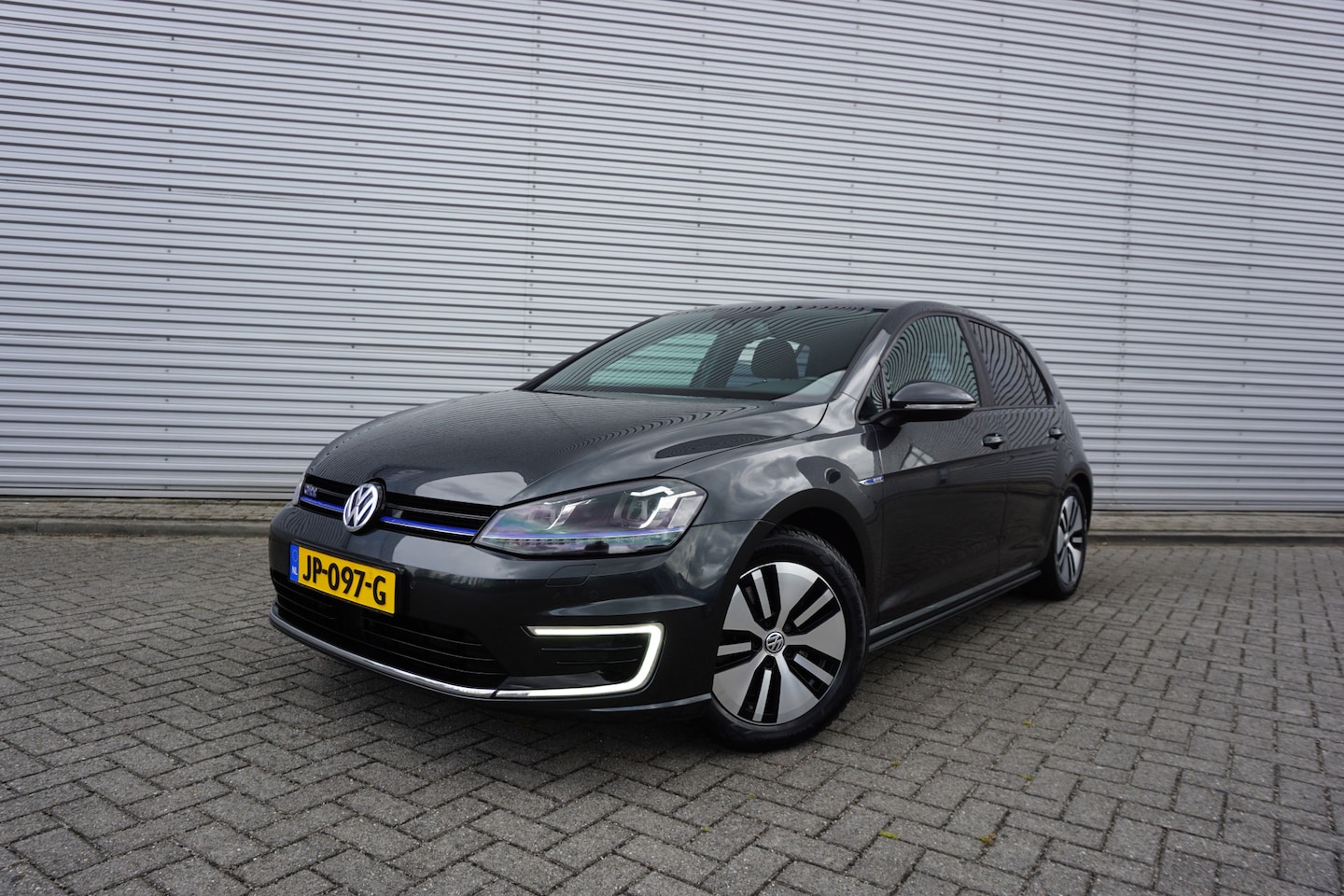 Volkswagen Golf - 1.4 TSI GTE Airco / Navi / Stoelverw. / ACC / Parkeers. / Elektr. ramen / Trekhaak - AutoWereld.nl