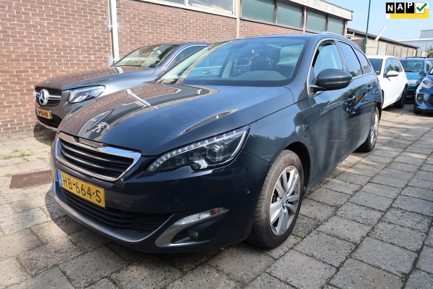 Peugeot 308 SW - 1.2 PureTech Blue Lease Premium 1.2 PureTech Blue Lease Premium - AutoWereld.nl