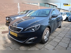 Peugeot 308 SW - 1.2 PureTech Blue Lease Premium