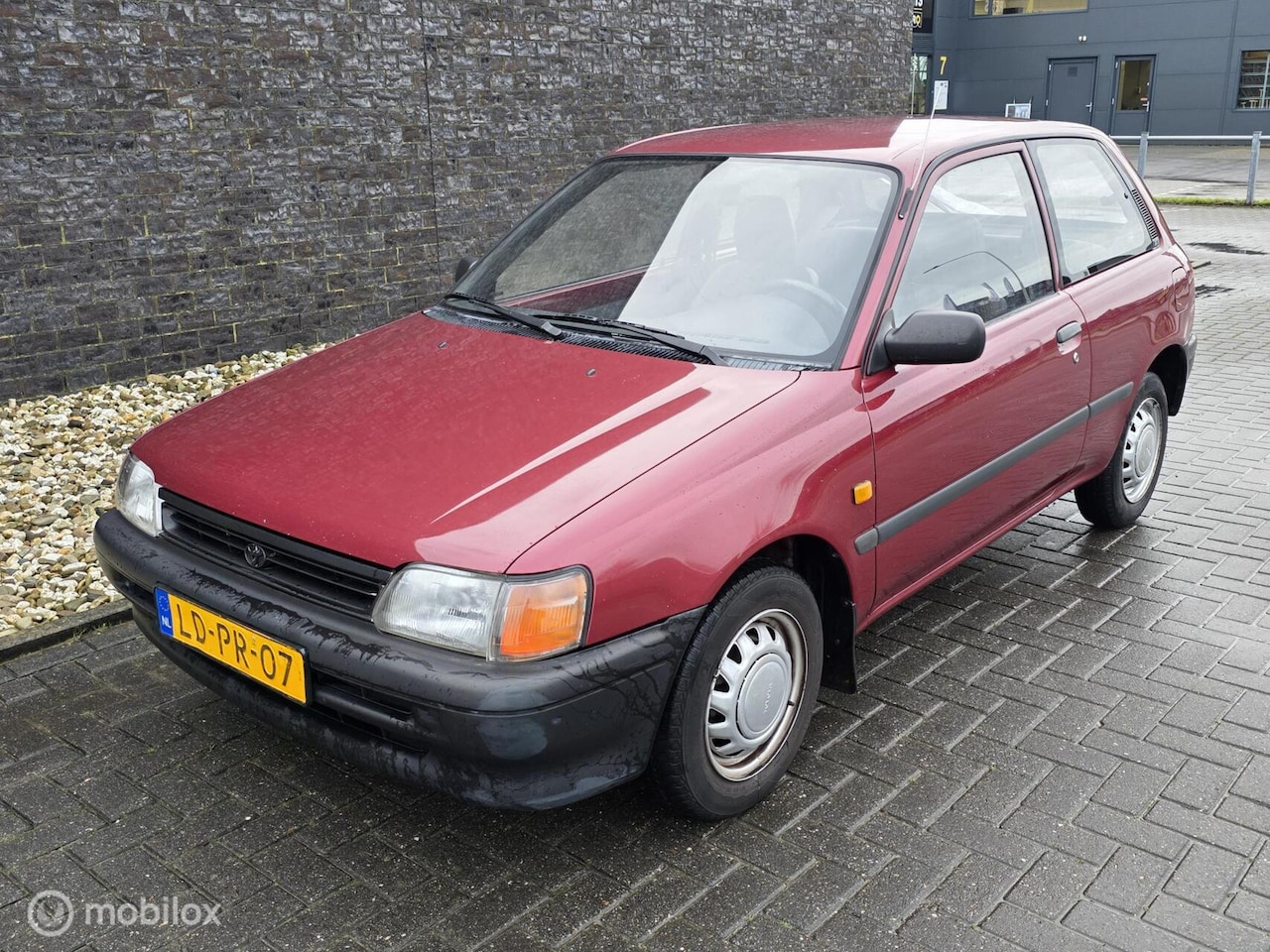 Toyota Starlet - 1.3i Smash - Automaat - Apk 05-2027! - AutoWereld.nl