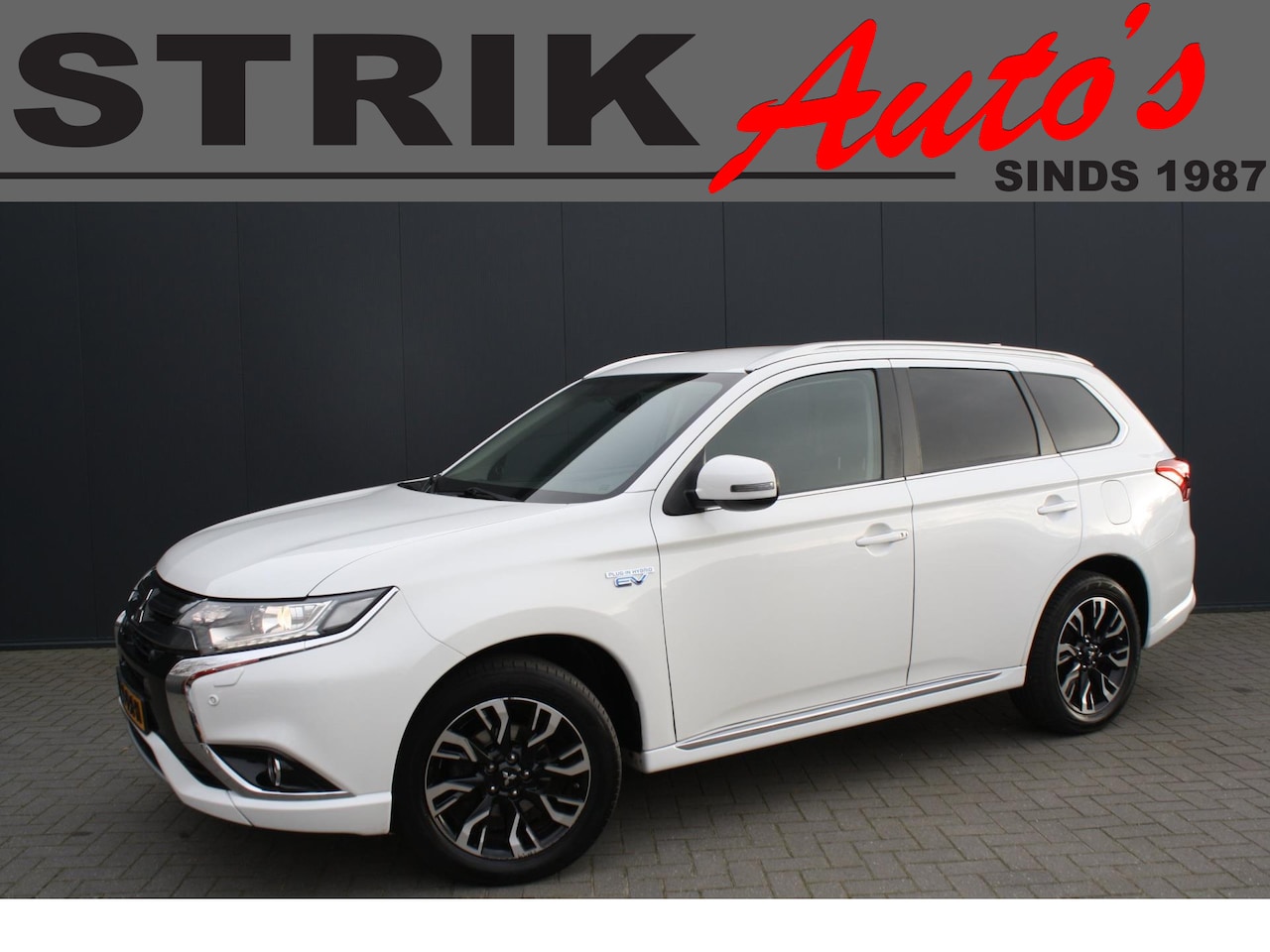 Mitsubishi Outlander - 2.0 PHEV Executive Edition - LEDER - NAVIGATIE- CAMERA - PDC - AutoWereld.nl