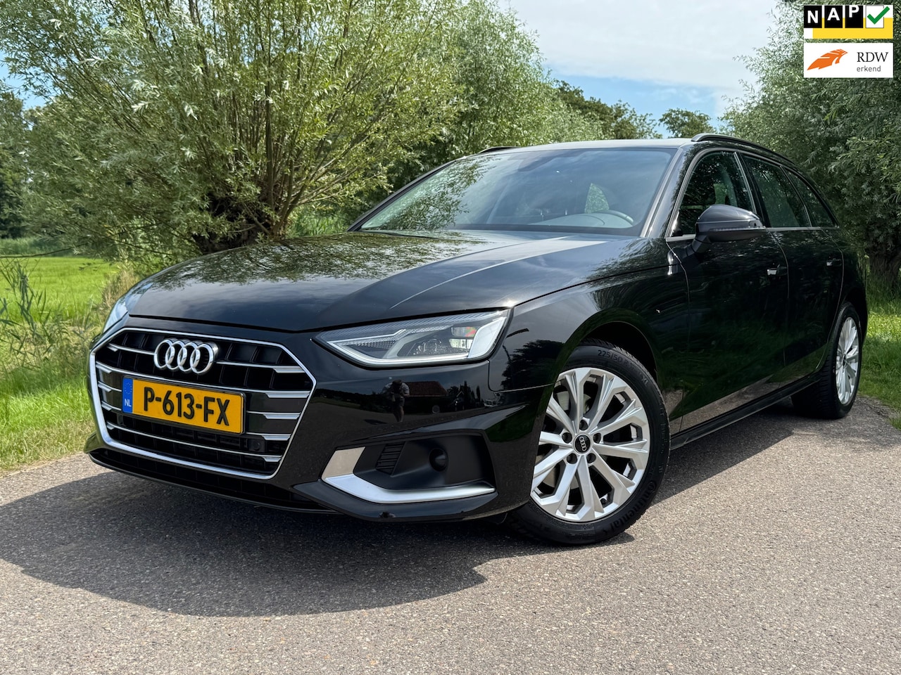 Audi A4 Avant - 35 TFSI S edition / Automaat / Airco / Navi / Camera / Panoramadak / Elektrische Voorstoel - AutoWereld.nl