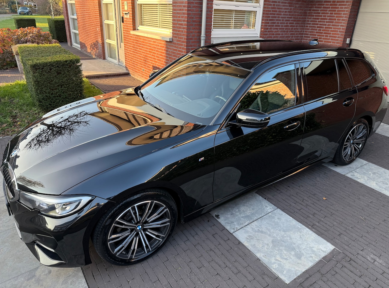 BMW 3-serie Touring - 318i High Executive Edition M pakket Dealeronderhouden zeer nette staat - AutoWereld.nl