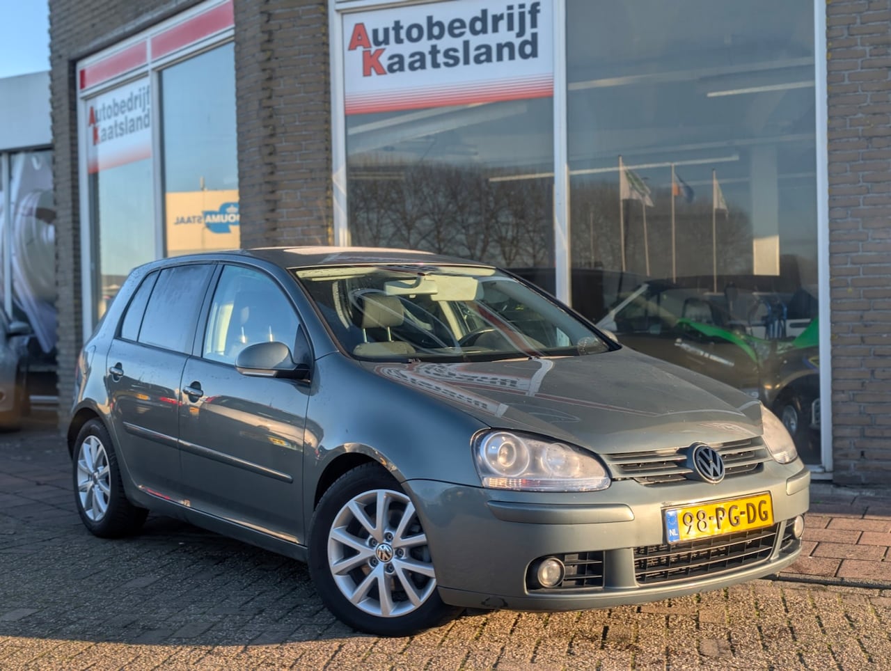 Volkswagen Golf - 2.0 FSI Sportline - Clima - Cruise - - AutoWereld.nl