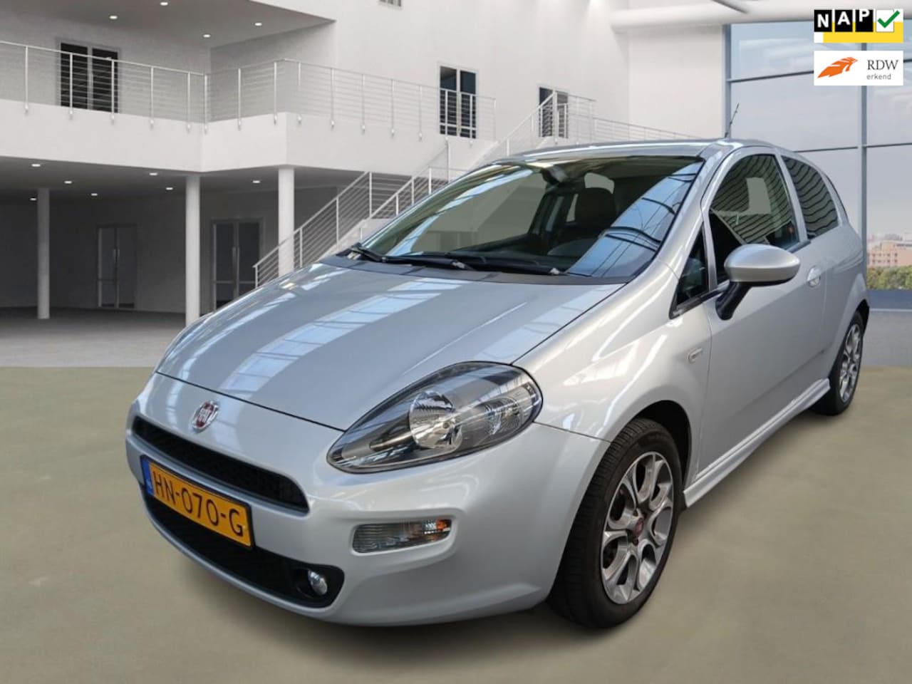 Fiat Punto Evo - 1.3 M-Jet Lounge 1.3 M-Jet Lounge - AutoWereld.nl