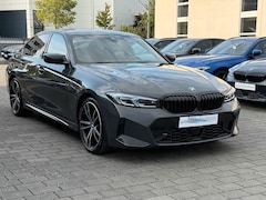 BMW 3-serie - 320d xDrive M-SPORT * ADAPT. LED, NAVI+, VERW.ST, HuD, ACC, 19-inch LMV, DRAVIT GRAU * 1e
