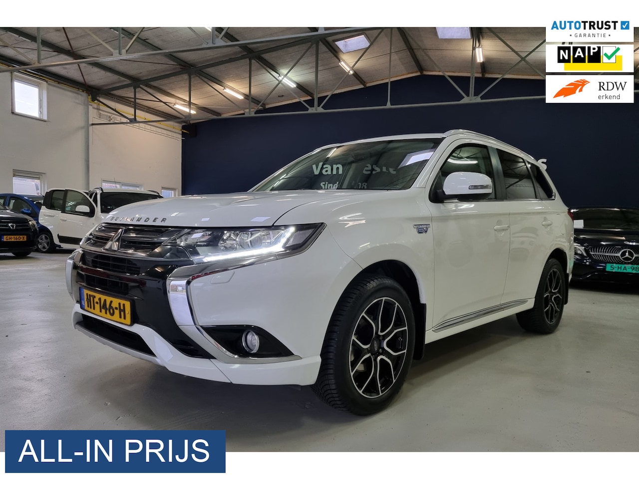Mitsubishi Outlander - 2.0 PHEV Business Edition ✅NETTE AUTO ✅CARPLAY  ✅RIJKLAAR - AutoWereld.nl