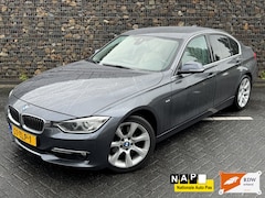 BMW 3-serie - 328i High Executive Haed Up Leder Navi