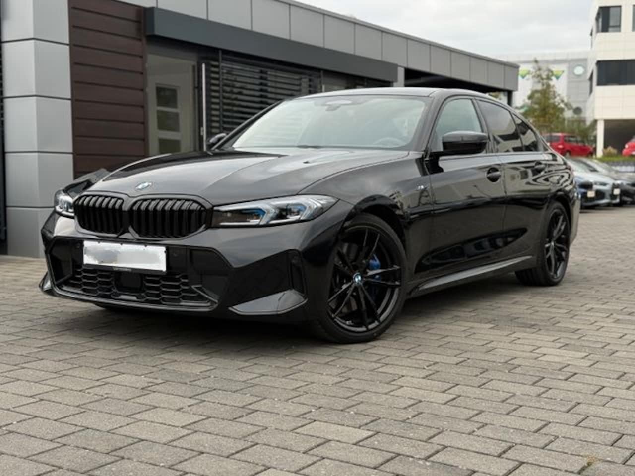 BMW 3-serie - 320d xDrive M-SPORT ** ADAP. LED, NAVI+, HuD, ACC, M-REM, 19-inch LMV, H&K ** 1e EIG - UNF - AutoWereld.nl