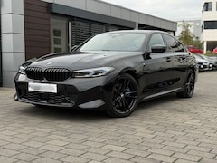 BMW 3-serie - 320d xDrive M-SPORT * ADAP. LED, NAVI+, HuD, ACC, M-REM, 19-inch LMV, H&K * 1e EIG - UNFAL