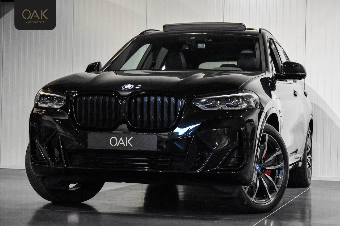 BMW X3 - xDrive30e | M-Sport | Live Cockpit | Panorama | Leder | HiFi | Camera | 20"LM | Saphire Zw - AutoWereld.nl