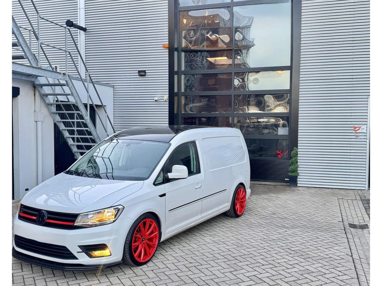 Volkswagen Caddy Maxi - unieke uitvoering 2.0 TDI 180 pk schroefset edition ,maxton - AutoWereld.nl