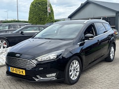Ford Focus Wagon - 1.5 TDCI Titanium Automaat Zwart 2017