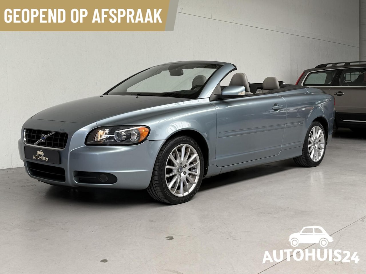 Volvo C70 Convertible - 2.4i 170pk Momentum NL-Auto Leder PDC - AutoWereld.nl