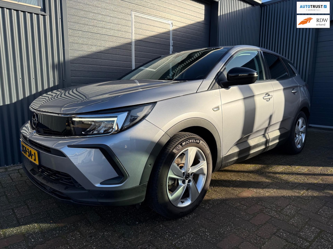 Opel Grandland - 1.6 Turbo Plug-in-Hybrid Business Edition 1.6 Turbo Plug-In Hybrid Business Edition - AutoWereld.nl