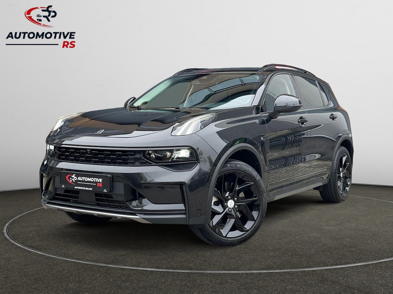 Lynk & Co 01 - RS Shadow Edition | 262PK | Pano | 360° Cam | Trekhaak | Navi | Adapt. Cruise | Elek. Klep - AutoWereld.nl