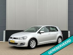 Volkswagen Golf - 1.0 TSI Edition Automaat - LMV - Perkeersensoren
