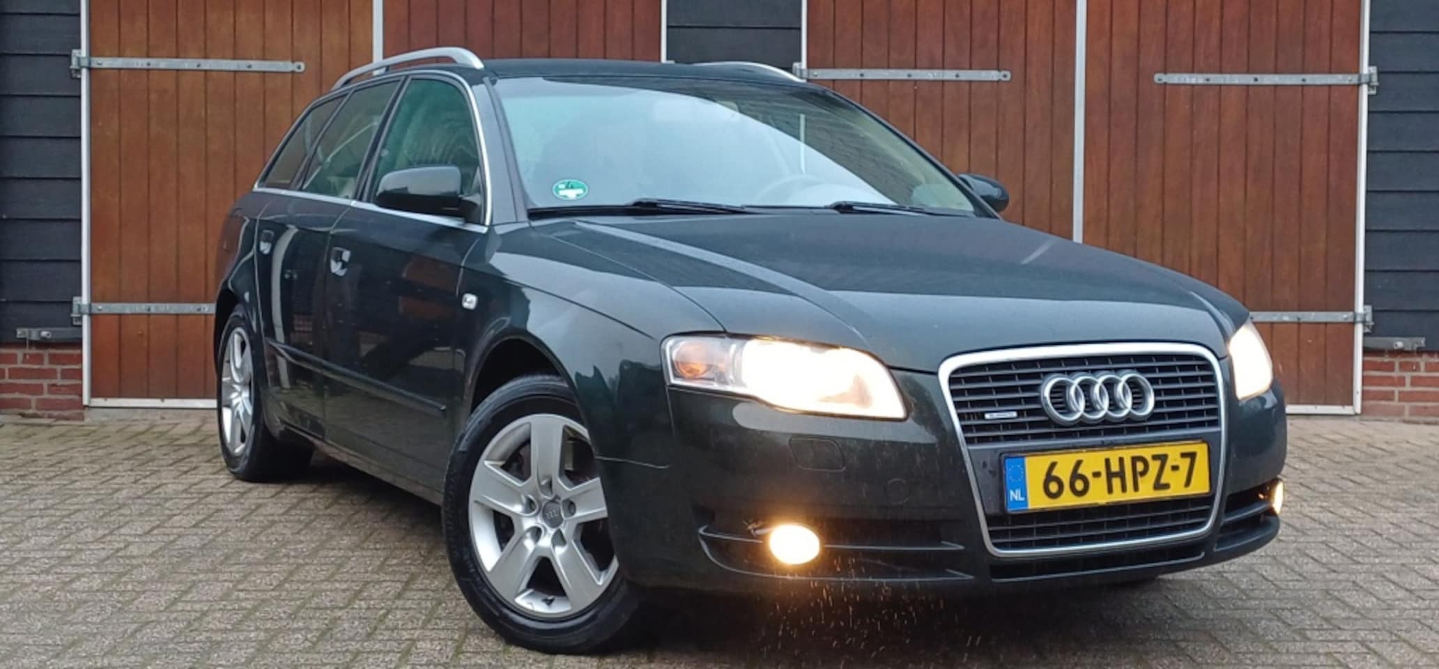 Audi A4 Avant - 3.0 TDI q. Advance, Super nette auto, Trekhaak, Bluetooth, Leder - AutoWereld.nl