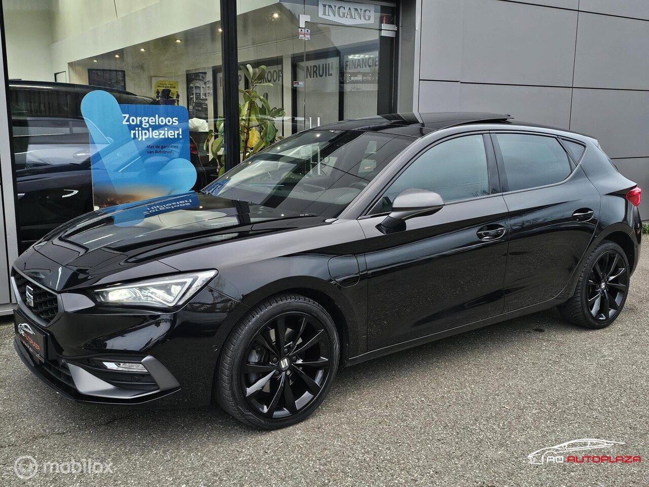 SEAT Leon - 1.4 TSI eHybrid FR Panorama/Keyless/Memory/Camera - AutoWereld.nl