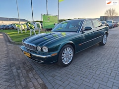 Jaguar XJ - 4.2 V8 Executive / Extreem comfortabel / APK september 2026