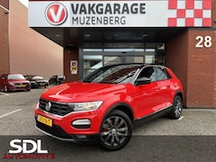 Volkswagen T-Roc - 1.0 TSI Sport // ADAPT. CRUISE // DODEHOEK // NAVI // APPLE-ANDROID AUTO // PDC V+A //