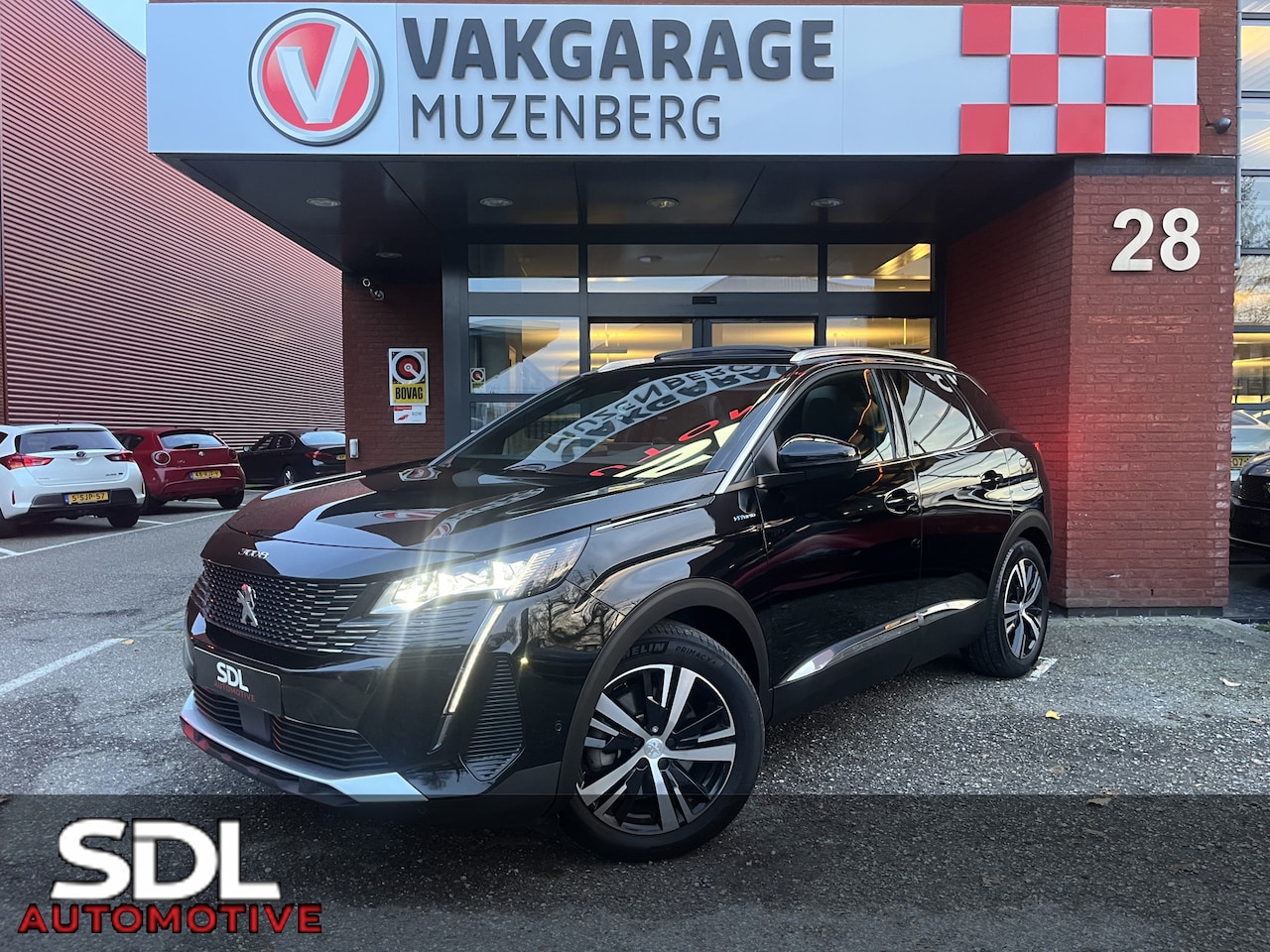 Peugeot 3008 - 1.6 HYbrid 225 GT // DODEHOEK // SCHUIF-KANTELDAK // ADAPTIV. CRUISE // ELEK. ACHTERKLEP / - AutoWereld.nl