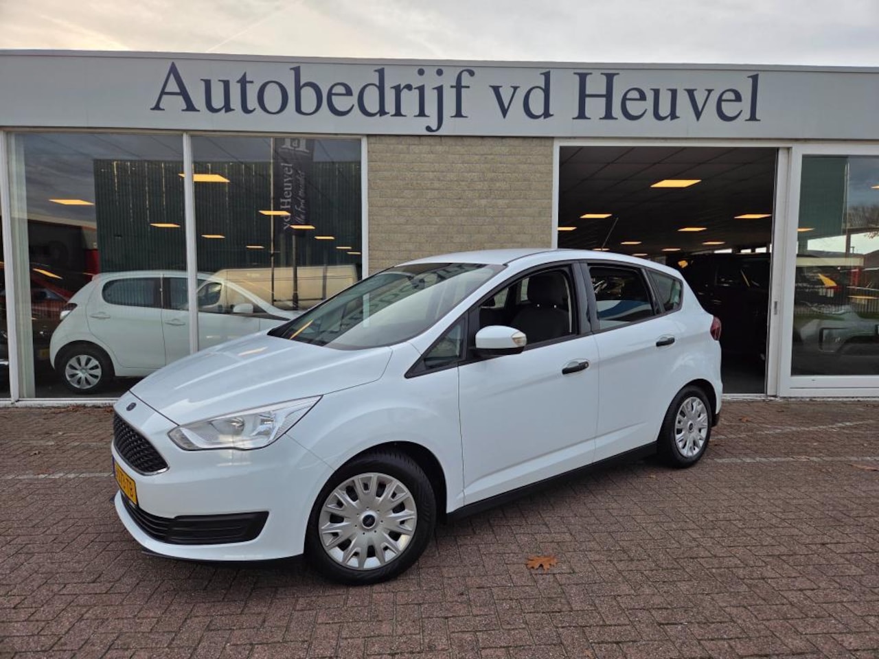 Ford C-Max - 1.0 Nieuwe distributie! Rijklaar - AutoWereld.nl