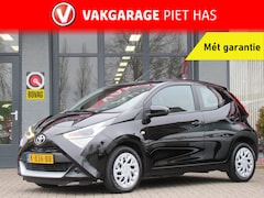 Toyota Aygo - 1.0 VVT-i x-play | Airco | Apple Carplay | Parkeercamera | Incl. Garantie | LED Dagrijverl