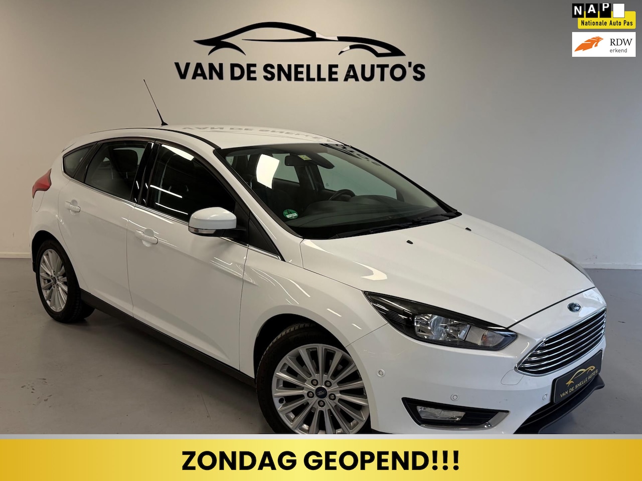 Ford Focus - 1.5 TDCI Titanium Edition DEALERONDERHOUDEN/PDC/NAVI - AutoWereld.nl