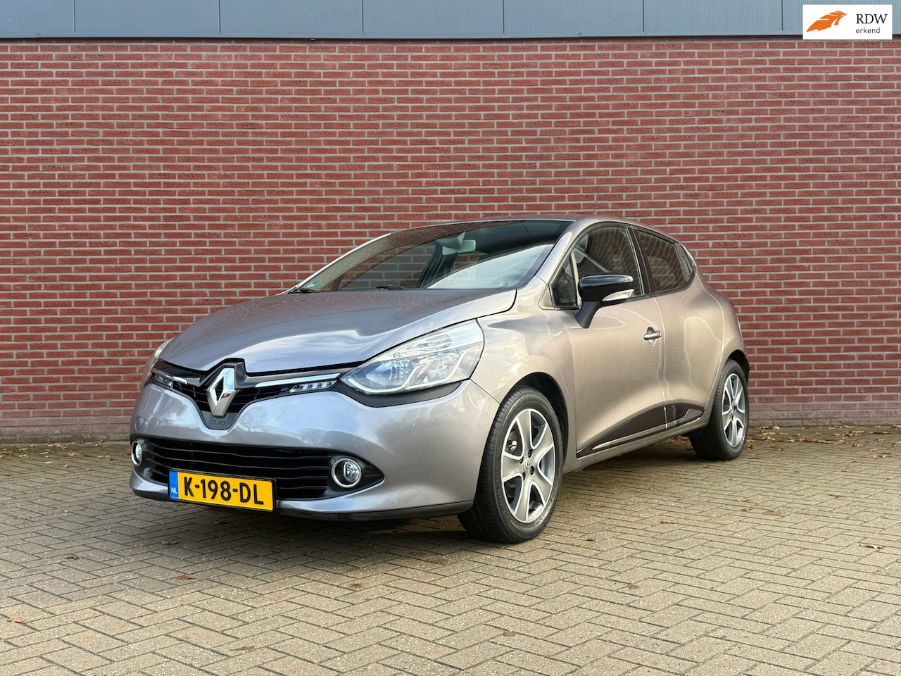 Renault Clio - 0.9 TCe Dynamique / Cruise / Airco / Parkeersensoren / Elektrische ramen - AutoWereld.nl