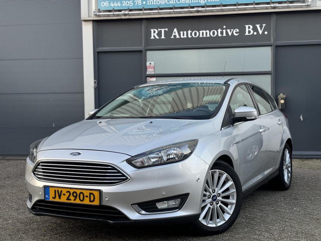 Ford Focus - 1.0 Titanium Cruise / Clima Dealer OH - AutoWereld.nl
